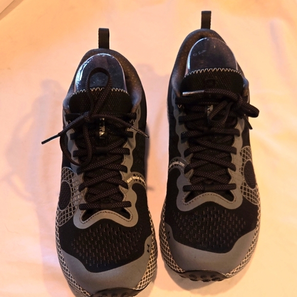 Under Armour HVR Unisex Speed Trail Runnig Athletic Sz. 8 (M) 9.5 (W) Shoes - Picture 1 of 12